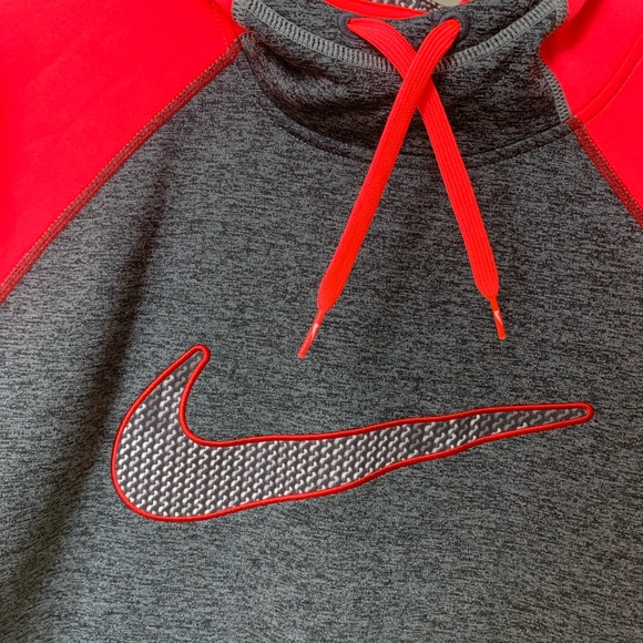 Nike Therma-Fit hoodie - Picture 3 of 5